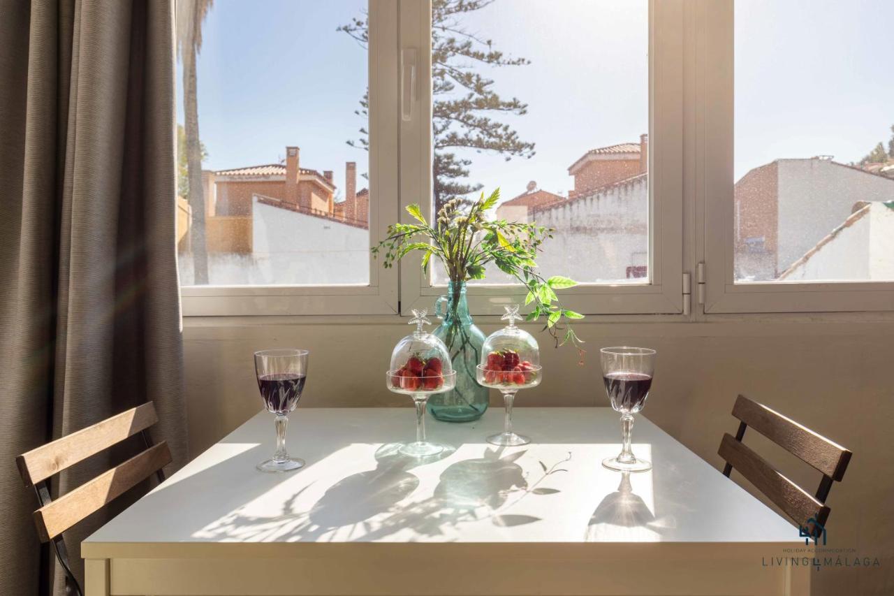 Apartamento En La Playa En Paseo Maritimo Málaga Esterno foto