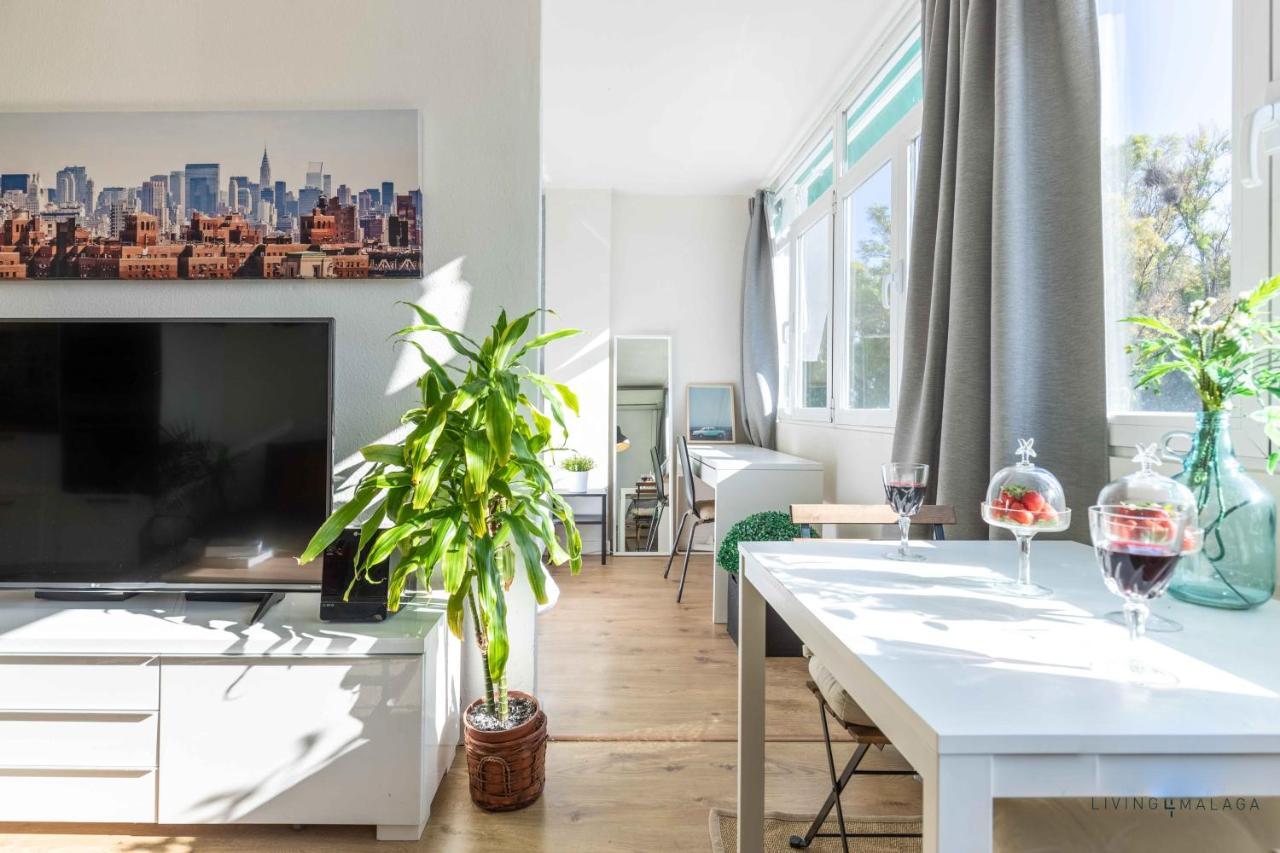 Apartamento En La Playa En Paseo Maritimo Málaga Esterno foto